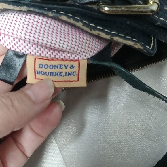 Dooney and bourke hobo handbag - Picture 9 of 12